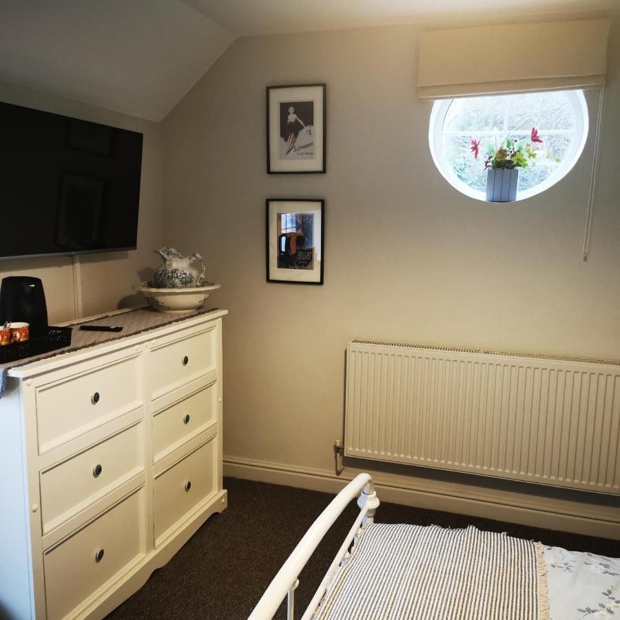Rooms By The River At Glan Aber Cynwyd Exterior foto