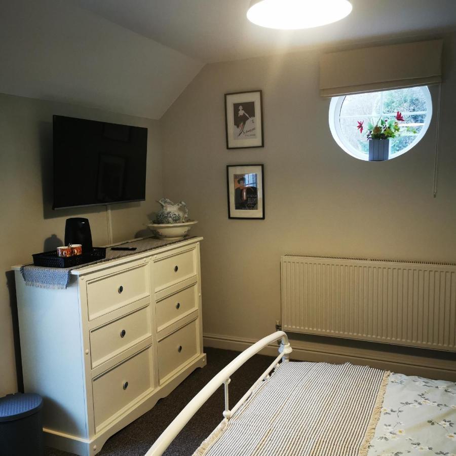 Rooms By The River At Glan Aber Cynwyd Exterior foto