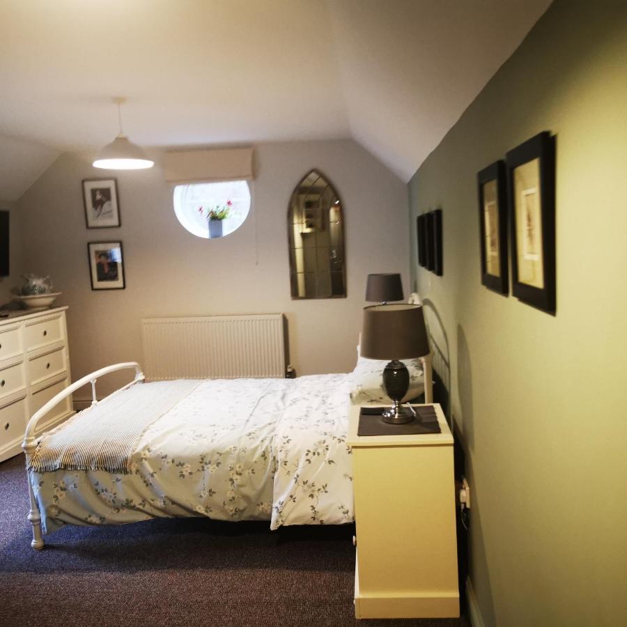 Rooms By The River At Glan Aber Cynwyd Exterior foto