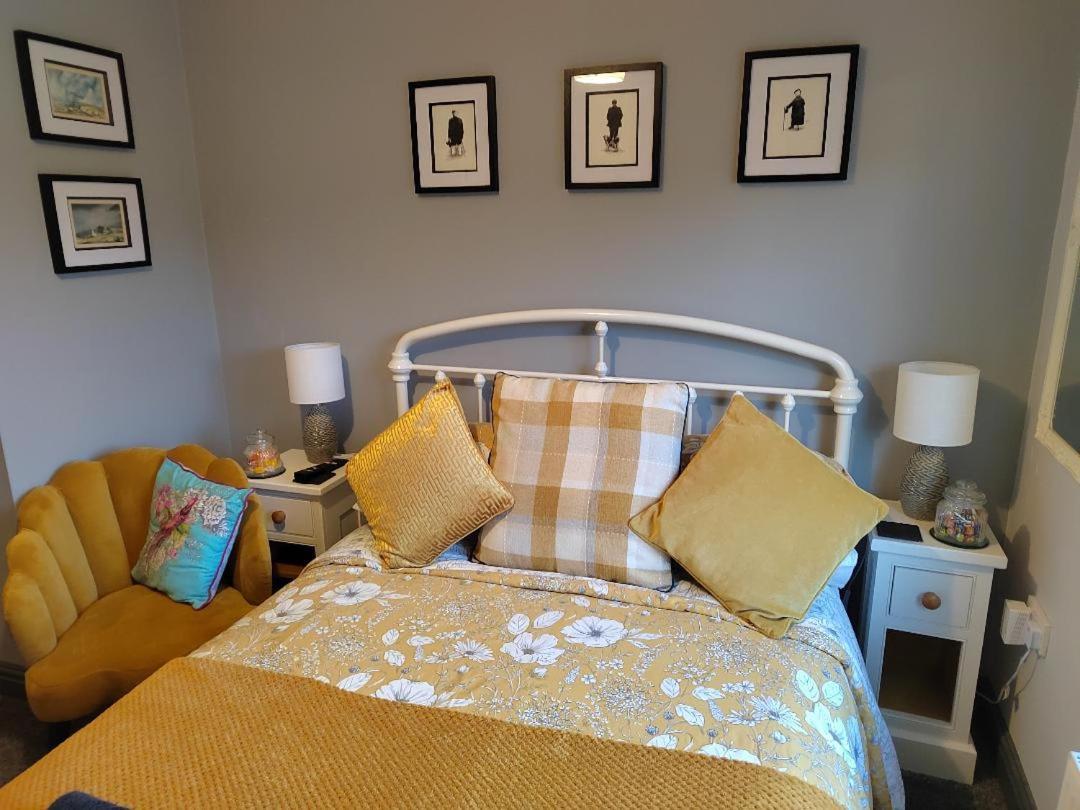 Rooms By The River At Glan Aber Cynwyd Exterior foto