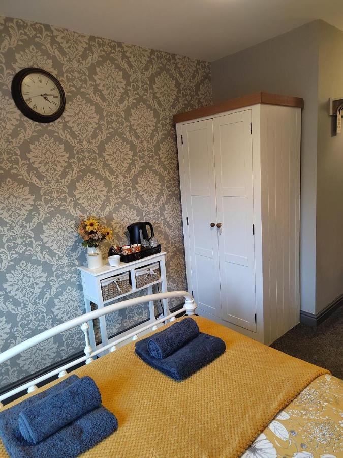 Rooms By The River At Glan Aber Cynwyd Exterior foto