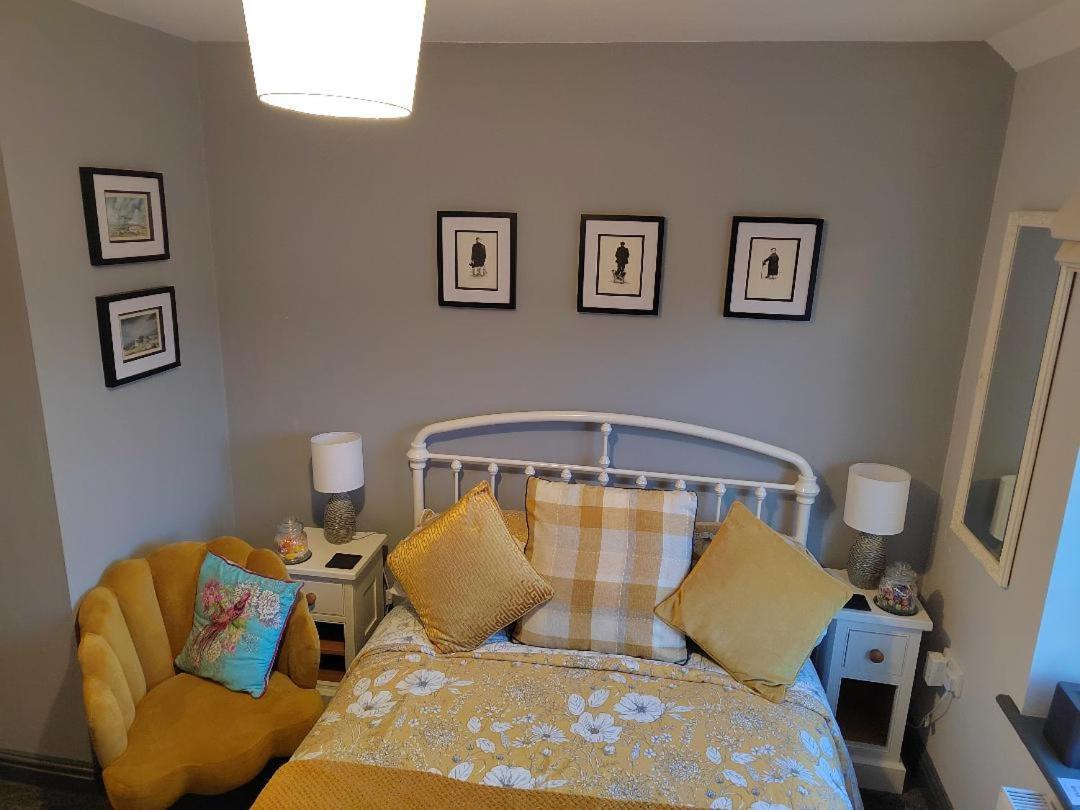 Rooms By The River At Glan Aber Cynwyd Exterior foto